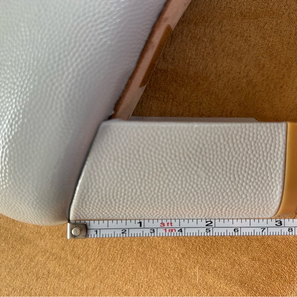 STUART WEITZMAN Light Gray Leather Pointy Toe 2.5” Chunky Heal Shoes - Picture 7 of 7